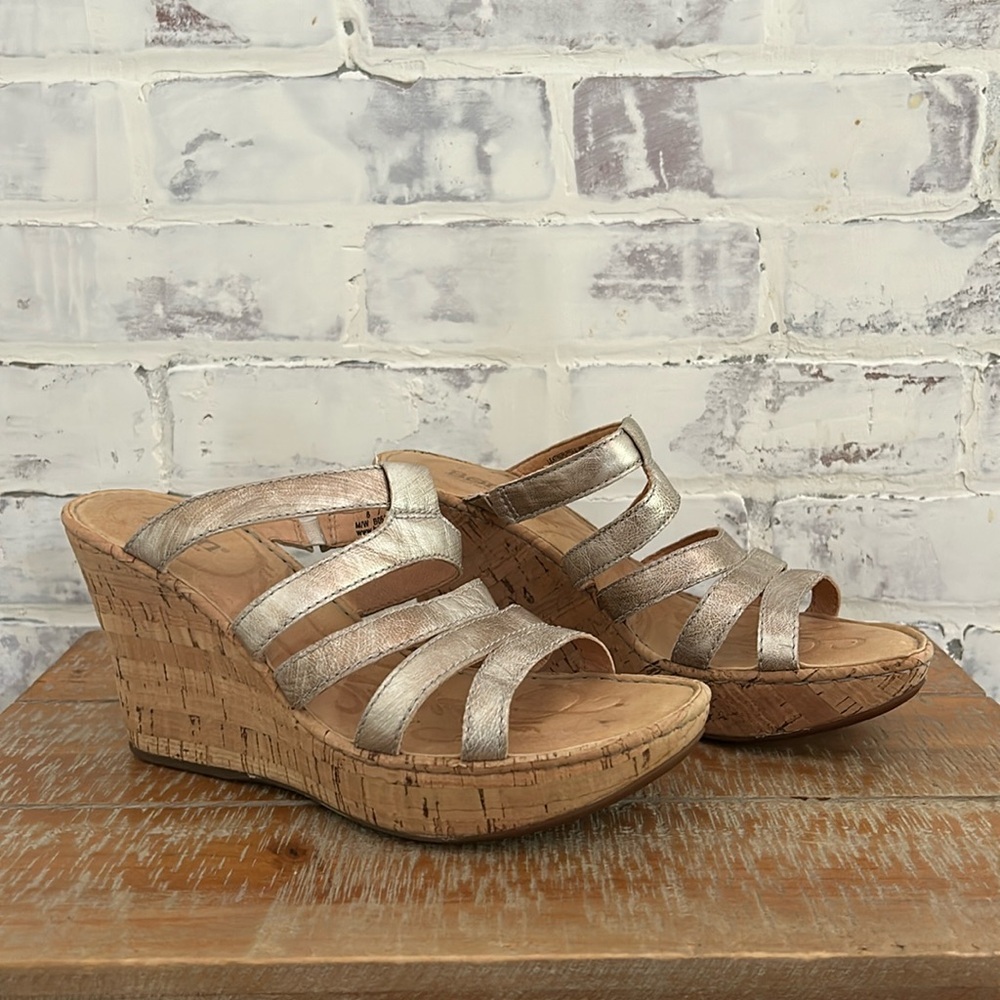 Born Lisi Leather Soft Gold Strappy Platform Open Toe Wedge Sandals Size 8